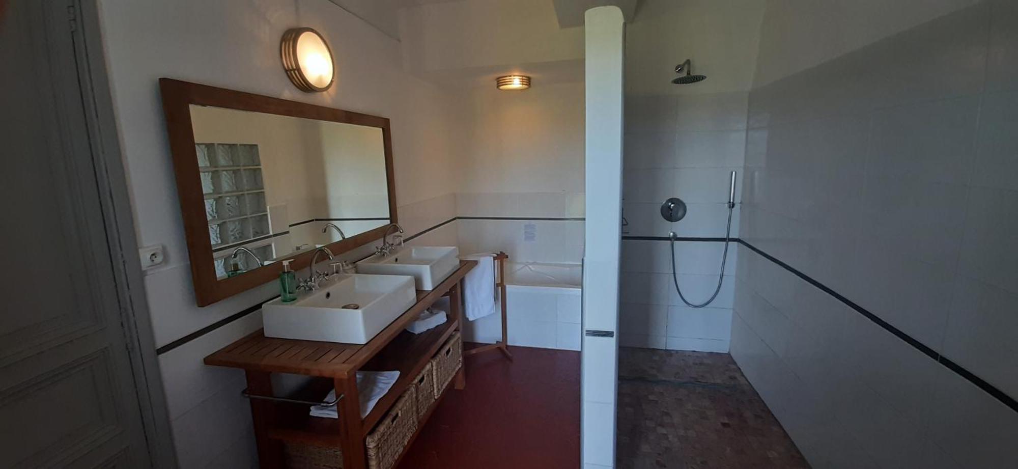 Bed And Breakfast La Grande Lauzade Льо Люк Екстериор снимка